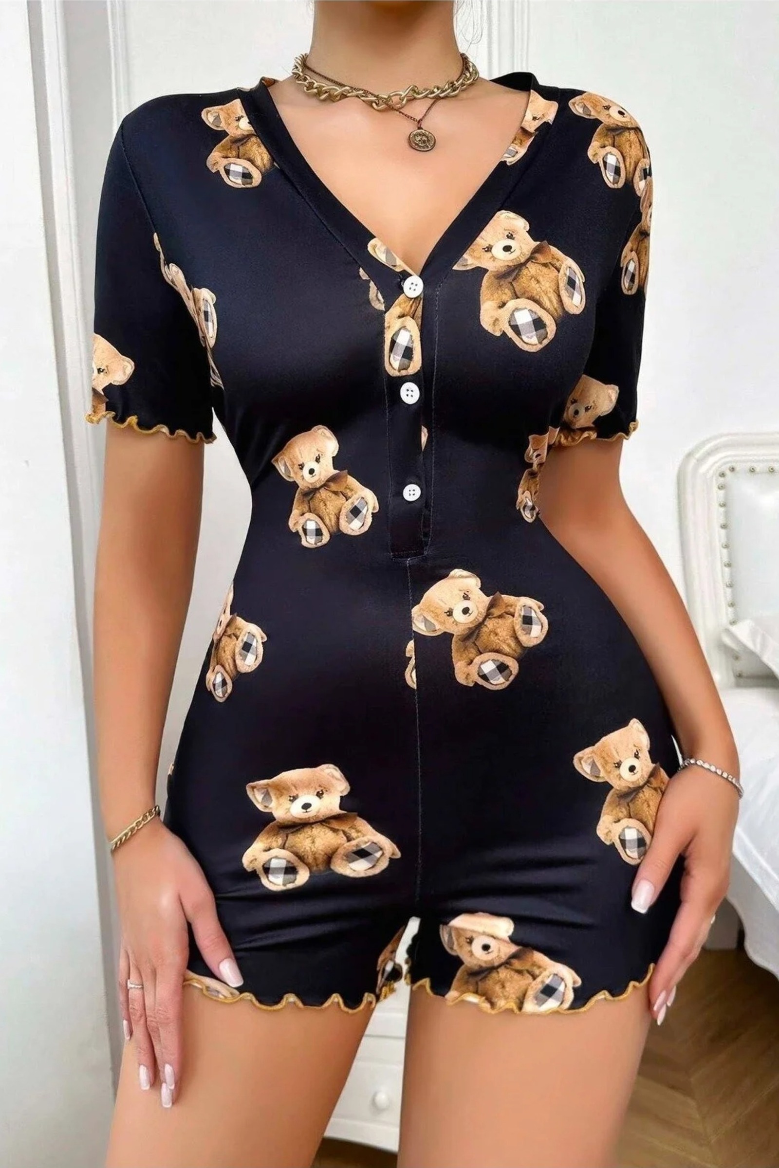 Ayıcık Baskılı Siyah Kısa Kollu V Yakalı Fantazi Body Feel Lady F200