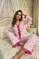 Beyaz Uzun Kollu Zarif Siyah Biyeli Bağlama Detaylı Monogram Desenli Lüks Ev Şıklığı Pijama Takımı Bella Notte 77489 Beyaz farklı açı