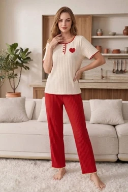 Bordo Minimal Kalp Ve Düğme Detaylı Kısa Kollu Pamuklu Rahat Kadın Çift Pijaması Bella Notte CP-7587
