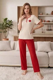Bordo Minimal Kalp Ve Düğme Detaylı Kısa Kollu Pamuklu Rahat Kadın Çift Pijaması Bella Notte CP-7587