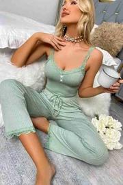 Dantel Askılı Ribanalı Crop ve Uzun Dantel Paça Pijama Takımı Merry See MS4439 Yeşil