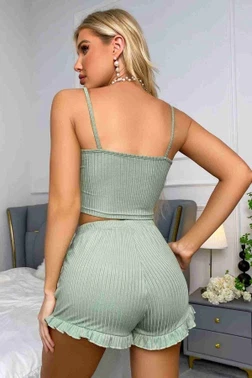 Dantelli Askılı Crop Üst ve Fırfır Paça Mini Şortlu Pijama Takım Merry See MS4438 Yeşil - Alternatif Görünüm