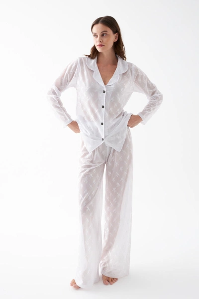 Kadın Beyaz Şeffaf Jakar Düğmeli Pijama Takımı Akbeniz 27970