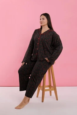 Kadın Büyük Beden Siyah Kırmızı Çiçekli Düğmeli Pijama Takımı Akbeniz 202523 - Alternatif Görünüm