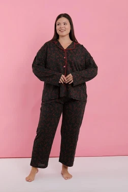 Kadın Büyük Beden Siyah Kırmızı Çiçekli Düğmeli Pijama Takımı Akbeniz 202523