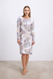 Anıl Kadın Desenli Uzun Kollu Viskon Gecelik – Düğme Detaylı, Yumuşak ve Nefes Alabilen Kumaş Anıl 11570