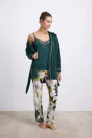 Kadın Kadife Sabahlık, Dantelli Atlet ve Desenli Pantolon Pijama Takım Anıl 11554 Koyu Yeşil farklı açı