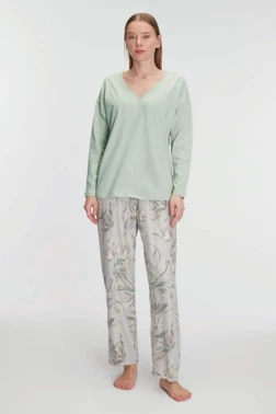 Kadın Uzun Kollu V Yaka Pijama Takımı Anıl 11221