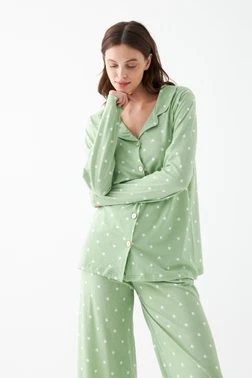 Kadın Yeşil Kalp Desenli Düğmeli Pamuklu Pijama Takımı Akbeniz 27953 - Alternatif Görünüm