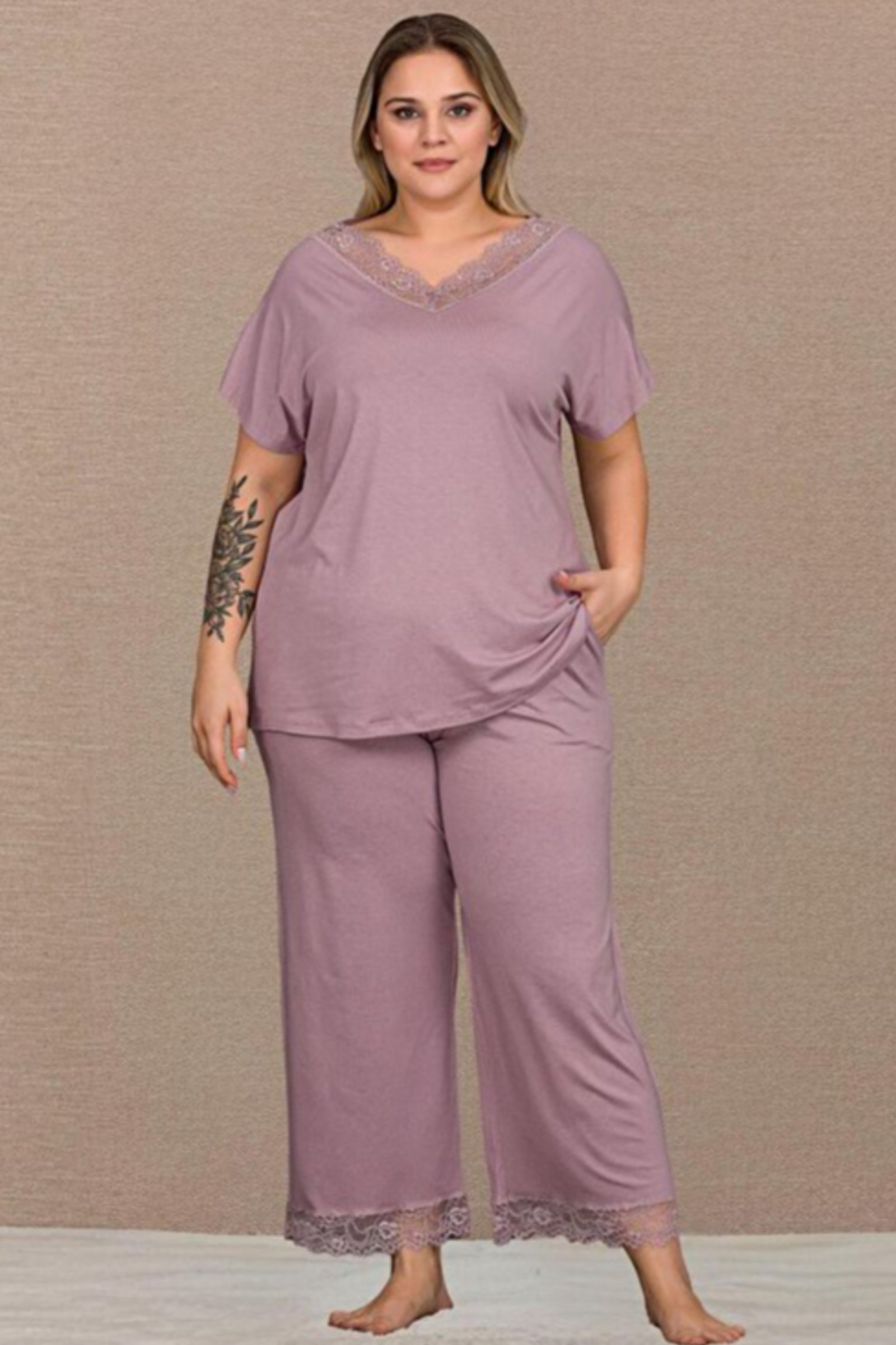 Kısa Kollu Büyük Beden V Yakalı Kadın Pijama Takımı Lady B-638