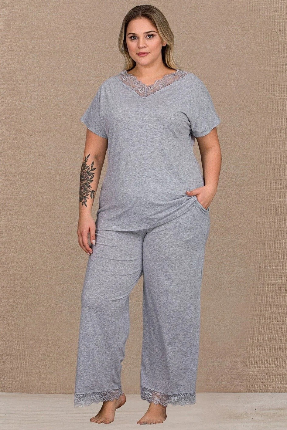 Kısa Kollu Dantel Detaylı Büyük Beden Pijama Takımı Lady B-635
