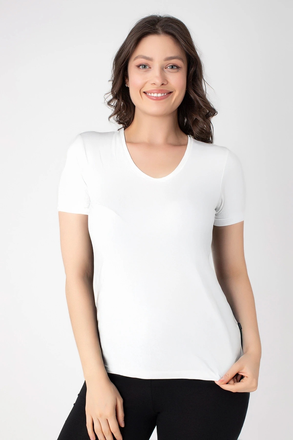 Kısa Kollu V Yaka Modal Kadın T-Shirt Confeo C801-020