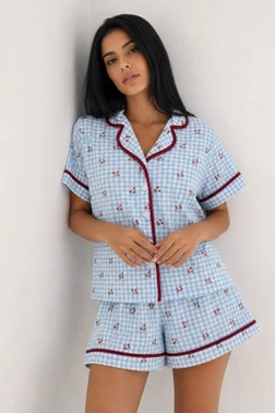Mavi Kiraz Desenli Ekose Biyeli Gömlek Yaka Şortlu Pijama Takımı Bella Notte 7979