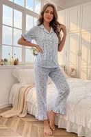 Mavi Pötikare Zemin Romantik Kiraz Desenli Yakalı Fırfır Detaylı Pijama Takımı Bella Notte 77371 Mavi farklı açı