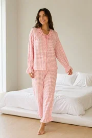 Pembe Beyaz Pötikare Fırfır Yaka Bağlama Detaylı Uzun Kollu Pijama Takımı Bella Notte 61253