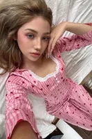 Pembe Dantel Yaka Detaylı Kalp Desenli Çizgili Pijama Takımı Bella Notte 77435 Pembe farklı açı