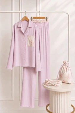 Pembe Viskon Bahar Çiçekli Cep Detaylı Kadın Pijama Takımı, Kese ve Saç Bandana Seti Bella Notte 61157 - Alternatif Görünüm