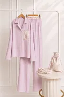Pembe Viskon Bahar Çiçekli Cep Detaylı Kadın Pijama Takımı, Kese ve Saç Bandana Seti Bella Notte 61157 Pembe detay görünüm