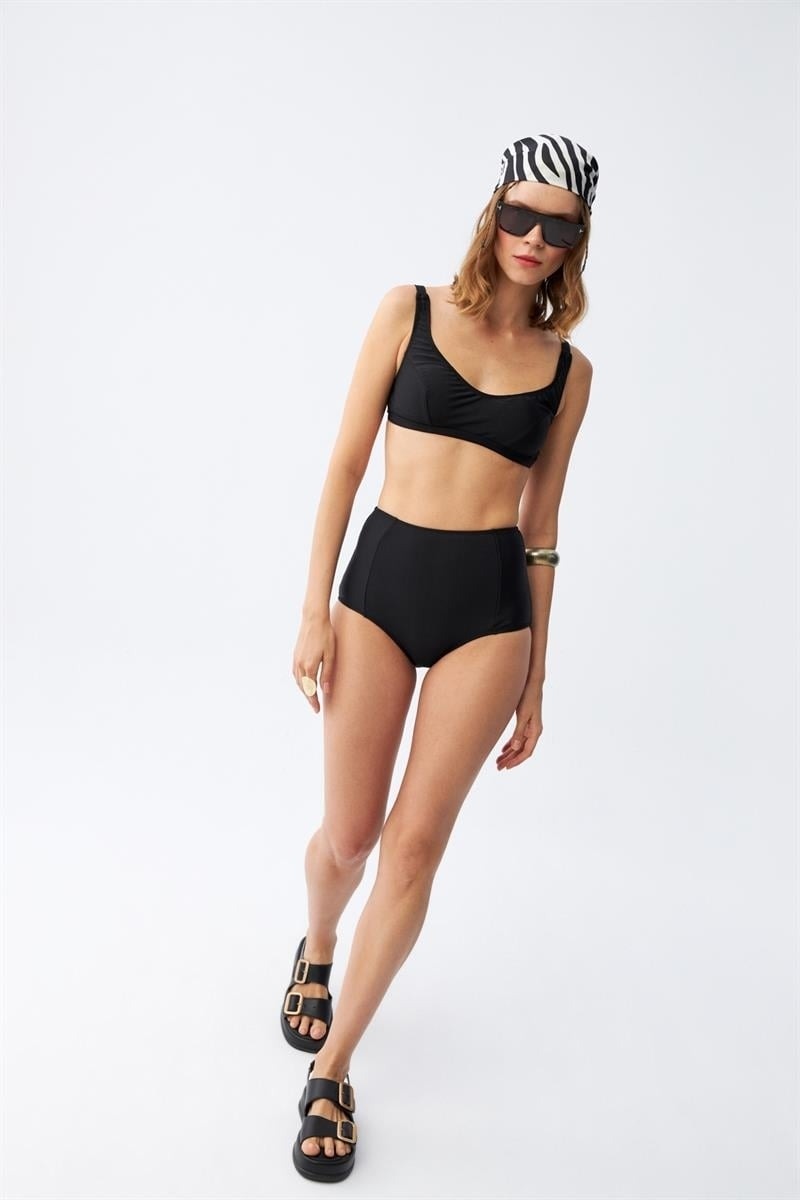 Siyah Pedli Kare Yaka Yüksek Bel Bikini Takımı Akbeniz 35018