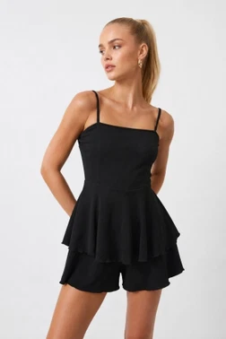Siyah Sırt Dekolteli Mini Tulum Bella Notte T-6531