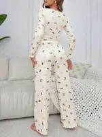 Ayıcık ve Fiyonk Desenli Yumuşak Pamuklu Uzun Pijama Takımı Ruselin 5129 Ekru görsel 4