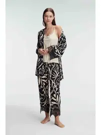 Anıl İp Askılı V Yaka Kadın Viskon Tropikal Yazlık Örme Dantel Detaylı Pijama Takımı Sabahlık Anıl 5823