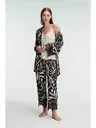 İp Askılı V Yaka Kadın Viskon Tropikal Yazlık Örme Dantel Detaylı Pijama Takımı Sabahlık Anıl 5823