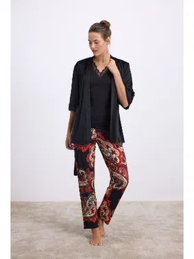 Anıl Kadın Desenli Pantolonlu 3’lü Set – Sabahlık, Dantel Detaylı Atlet ve Pantolon Takımı Anıl 11546