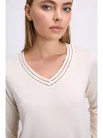 Kadın Uzun Kollu Pijama Takımı Şık V Yaka ve Minimal Tasarım Anıl 11616 Fil Dişi farklı açı