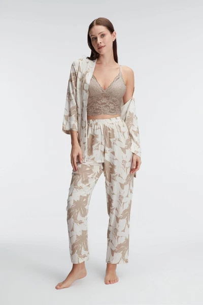 İp Askılı V Yaka KADIN Çiçek Desenli Yazlık Dokuma Dantel Detaylı Pijama Takımı Sabahlık Anıl 5830