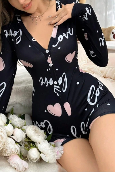 Siyah Kalp Desenli Love Yazılı Düğmeli Tulum Pijama Ruselin 5124